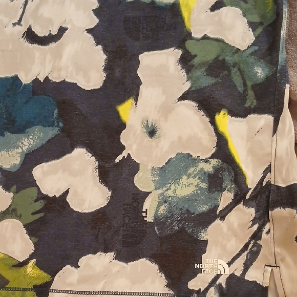 The North Face Floral Print Short Sleeve Top Womens XL - Picture 3 of 5